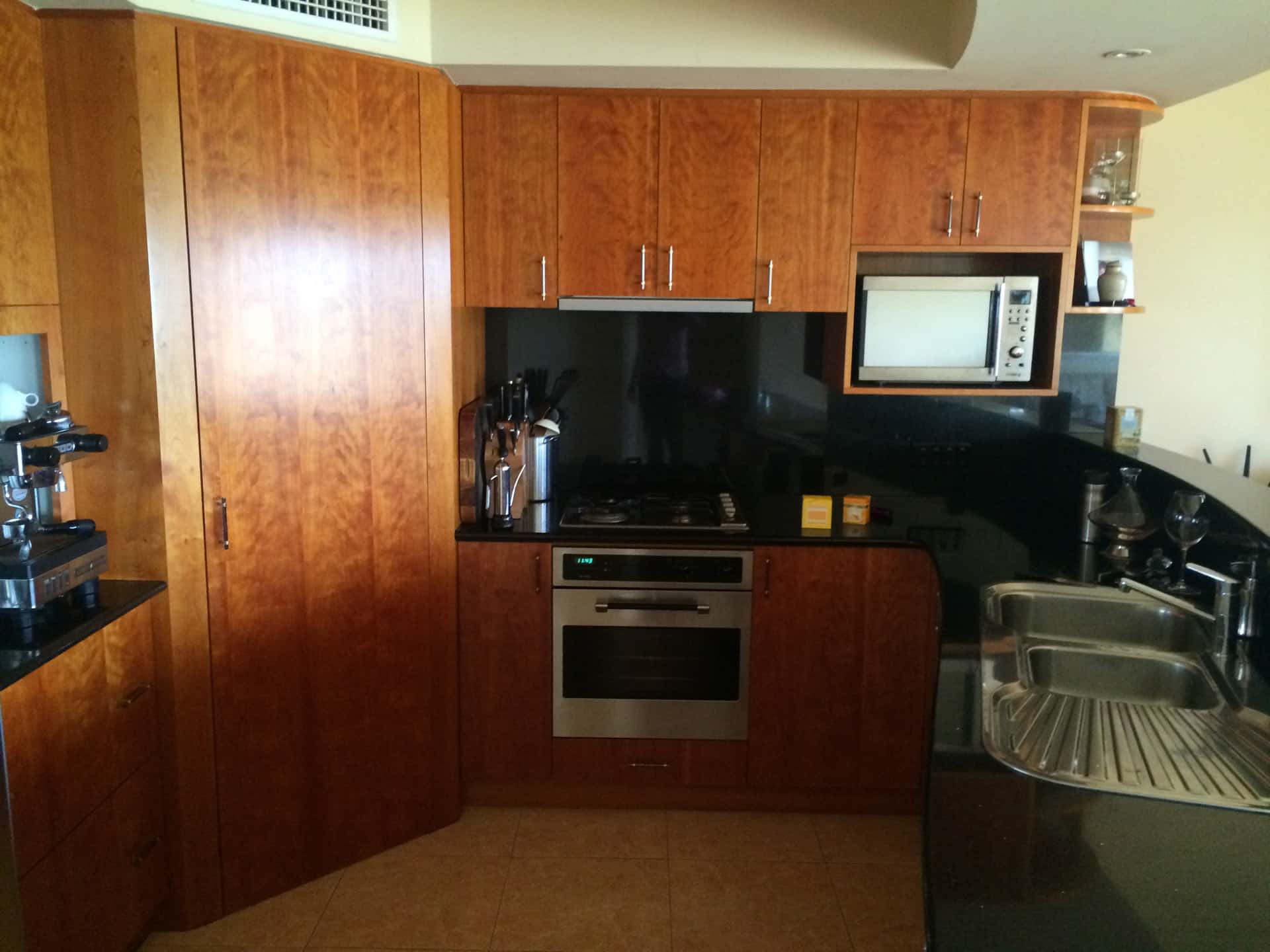 Kitchen-Before.jpg